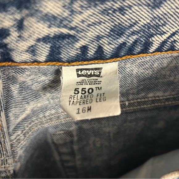 Levi's 550 Jeans 100% Cotton Cutoff Denim Shorts, Size 16M - Picture 4 of 4